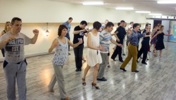 <span style="font-style: italic;">Регулярные групповые уроки аргентинского танго</span>